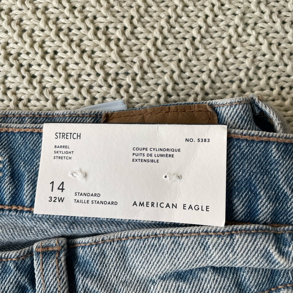 NWOT American Eagle Outfitters Light Blue Barrel Jeans Sz 14 - Picture 4 of 9